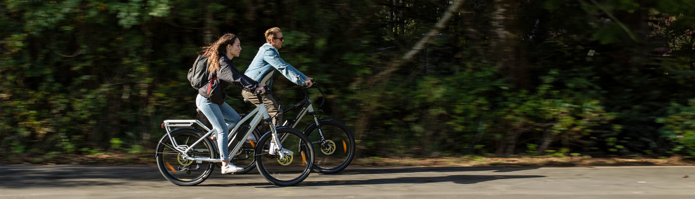 People riding eBikes from Canmore to Banff 